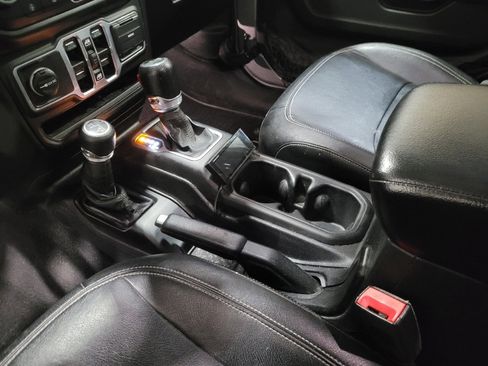 Used 2018 Jeep Wrangler Unlimited Sport S AWD/4WD image 26