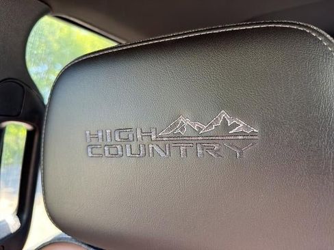Used 2022 Chevrolet Silverado 2500 High Country w/ Z71 Off-Road Package AWD/4WD image 39