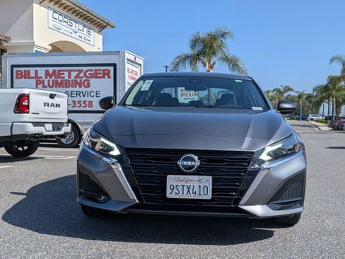 Used 2025 Nissan Altima 2.5 SV image 2