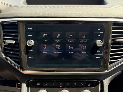 Used 2022 Volkswagen Atlas SEL Premium AWD/4WD image 12