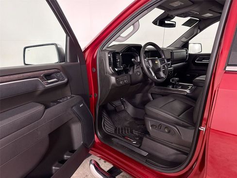 Used 2026 Chevrolet Silverado 1500 LTZ w/ LTZ Premium Package AWD/4WD image 3