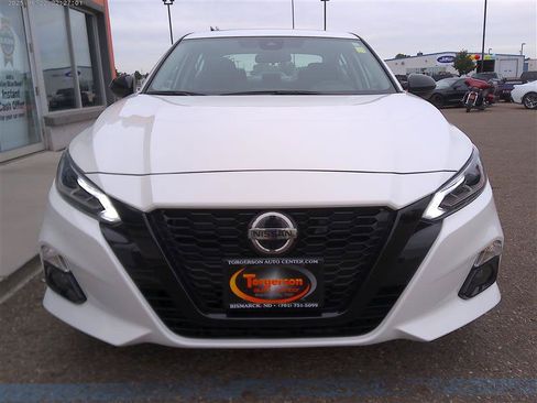 Used 2022 Nissan Altima 2.5 SR w/ Midnight Edition Package AWD/4WD image 19
