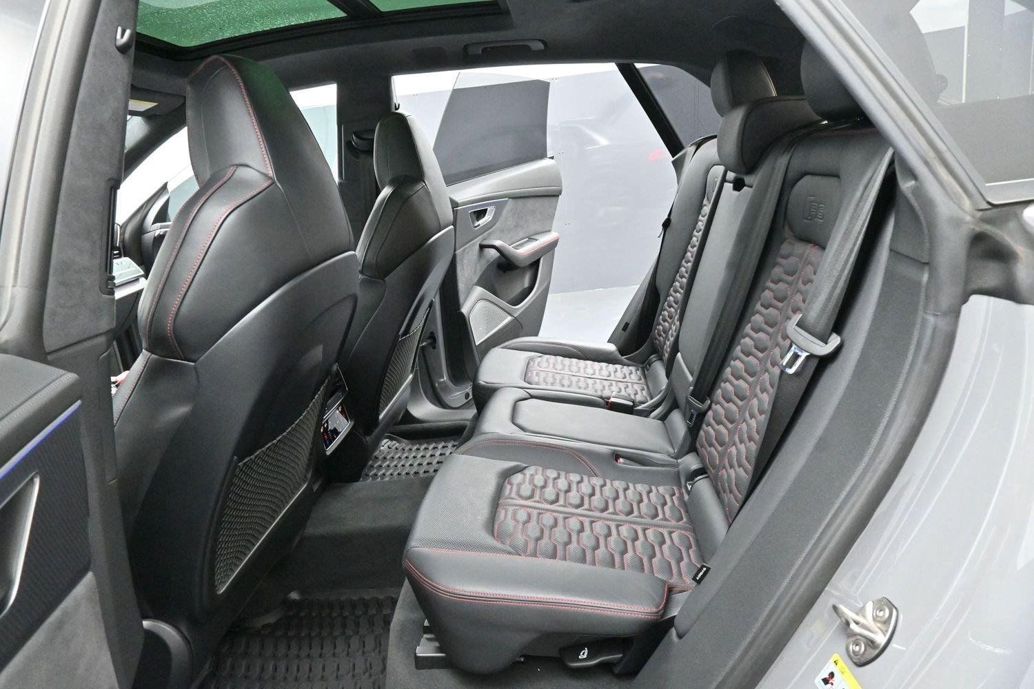 Used 2023 Audi RS Q8 w/ Executive Package AWD/4WD image 31