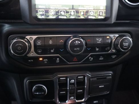 Used 2023 Jeep Wrangler Unlimited Rubicon 392 w/ Dual Top Group AWD/4WD image 21