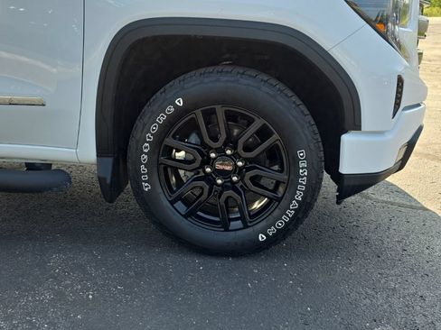 Used 2023 GMC Sierra 1500 Elevation AWD/4WD image 15