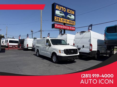 Used 2021 Nissan NV 2500 SV RWD image 1