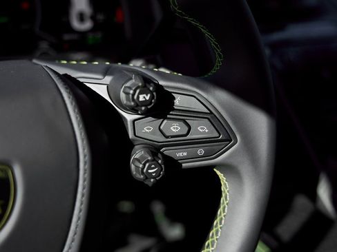 Used 2025 Lamborghini Revuelto AWD/4WD image 56