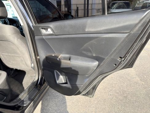 Used 2020 Kia Sportage LX w/ LX Popular Package image 13