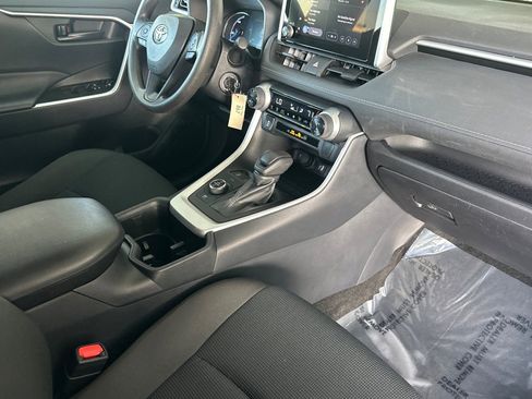 Certified 2024 Toyota RAV4 LE image 20