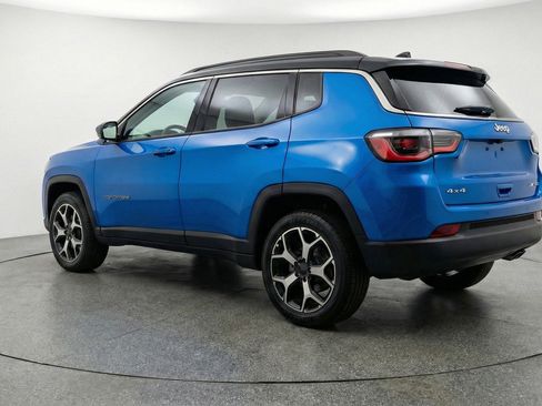 Used 2025 Jeep Compass Limited image 6