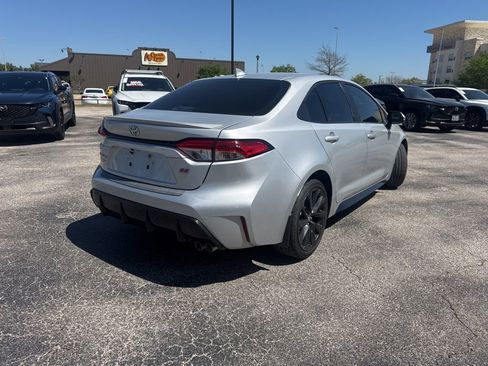 Used 2023 Toyota Corolla SE w/ SE Premium Package image 3