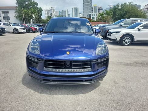 Used 2024 Porsche Macan image 3