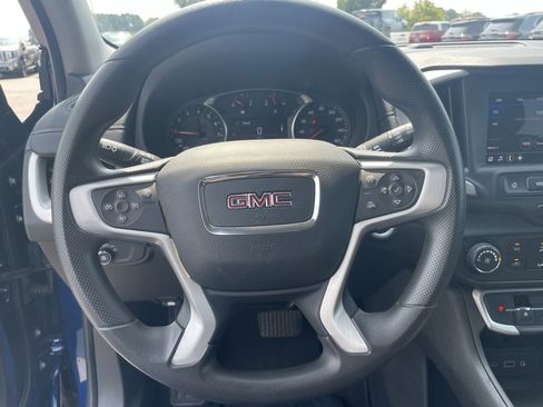 Used 2023 GMC Terrain SLE image 11