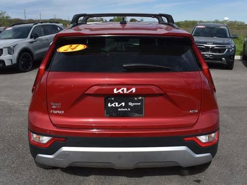 Used 2024 Kia Niro EX FWD image 4