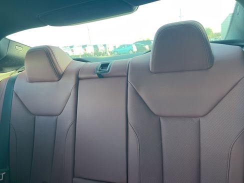 Used 2023 BMW 430i Coupe w/ M Sport Package image 9