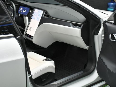 Used 2017 Tesla Model S 100D image 38