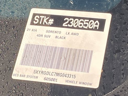 Used 2021 Kia Sorento LX image 10