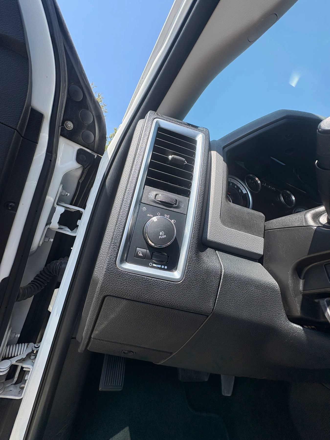 Used 2015 RAM 2500 Lone Star AWD/4WD image 29