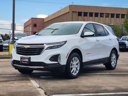 Used 2024 Chevrolet Equinox LT AWD/4WD image 3