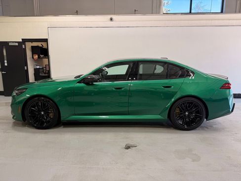Used 2025 BMW M5 AWD/4WD image 2