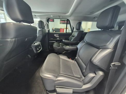 Used 2025 Ford Expedition Max Platinum AWD/4WD image 15