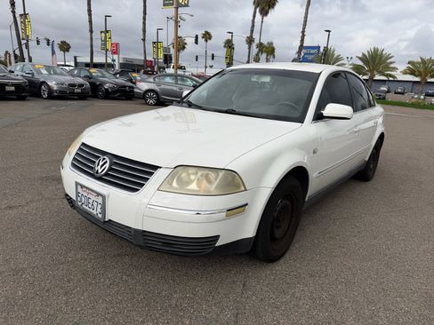 Used 2003 Volkswagen Passat GL FWD image 3