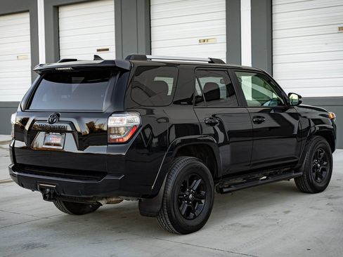 Used 2021 Toyota 4Runner SR5 Premium image 9