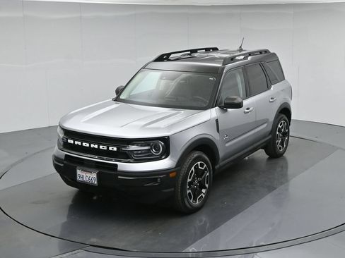 Certified 2023 Ford Bronco Sport Outer Banks w/ Tech Package AWD/4WD image 39