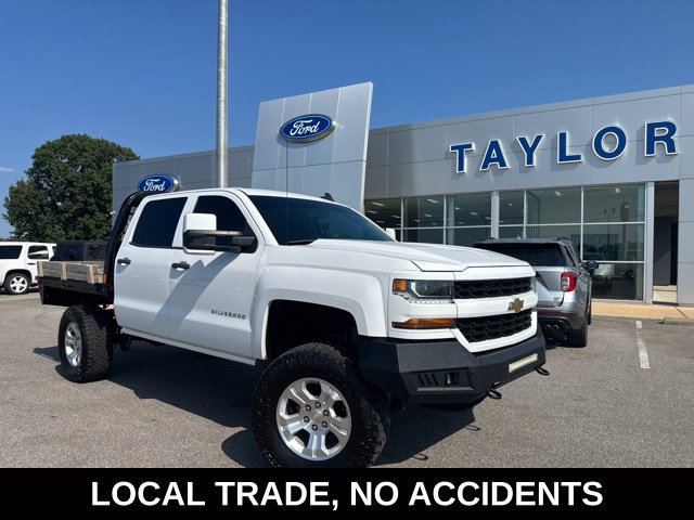 Used 2018 Chevrolet Silverado 1500 Custom w/ Custom Value Package AWD/4WD image 1