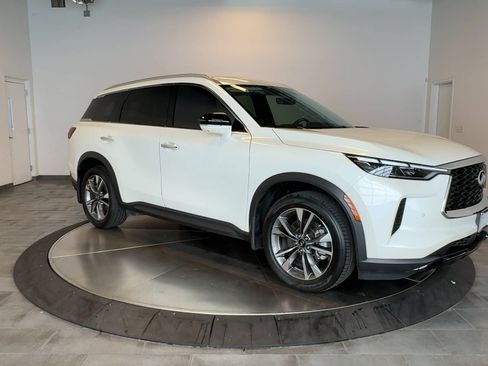 Certified 2023 INFINITI QX60 Luxe w/ Cargo Package AWD/4WD image 2