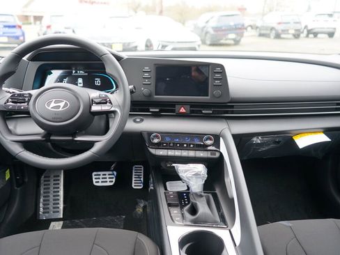 New 2026 Hyundai Elantra SEL Sport Premium FWD image 23