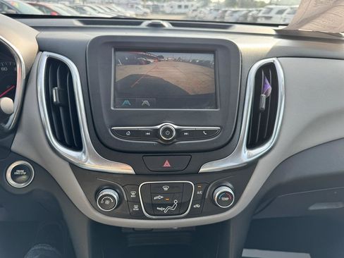 Used 2018 Chevrolet Equinox LS AWD/4WD image 14