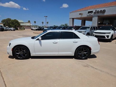 Used 2023 Chrysler 300 S RWD image 2