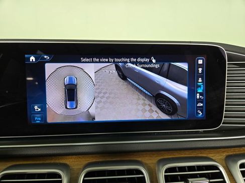 Used 2025 Mercedes-Benz GLS 450 4MATIC image 37