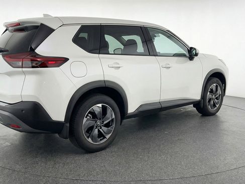 Used 2025 Nissan Rogue SV image 9