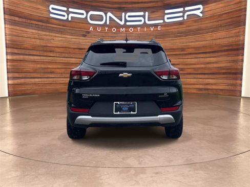 Used 2025 Chevrolet TrailBlazer LT AWD/4WD image 6