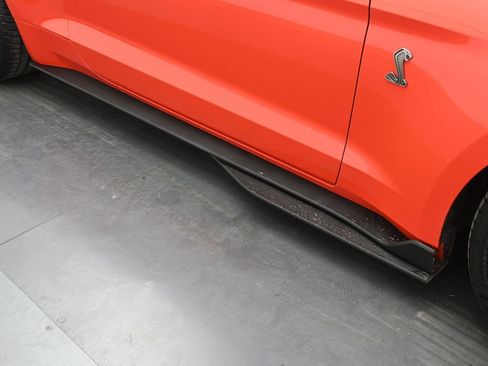 Used 2022 Ford Mustang Shelby GT500 w/ Carbon Fiber Track Pack image 23