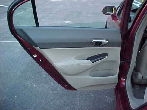 Used 2010 Honda Civic LX image 10