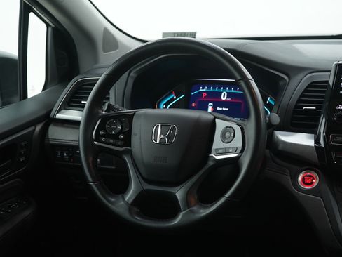 Used 2018 Honda Odyssey Touring image 14