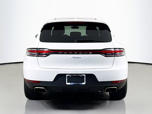 Certified 2021 Porsche Macan image 10