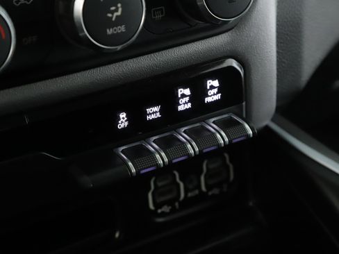 Used 2020 RAM 1500 Big Horn image 15