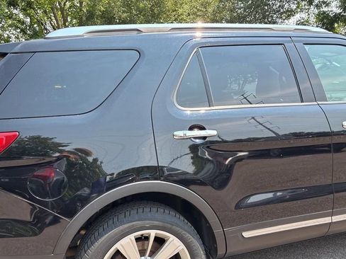 Used 2018 Ford Explorer Limited AWD/4WD image 9