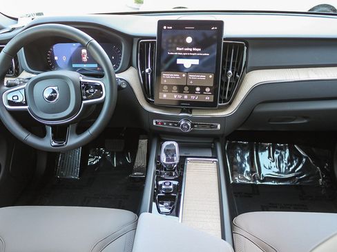 New 2026 Volvo XC60 B5 Core image 15