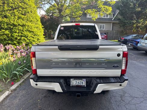 Used 2019 Ford F250 Platinum w/ Platinum Ultimate Package AWD/4WD image 11