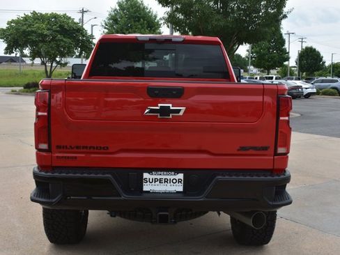New 2026 Chevrolet Silverado 2500 ZR2 w/ LPO, Dark Essentials Package AWD/4WD image 6