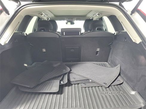 Used 2023 Volvo XC60 B5 Plus w/ Protection Package Premier image 7