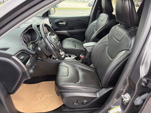 Used 2021 Jeep Cherokee Limited w/ Elite Package image 12