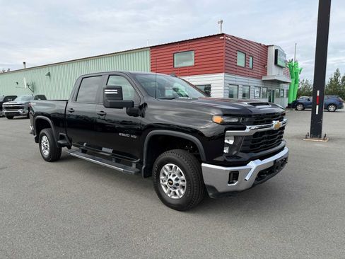 Certified 2026 Chevrolet Silverado 2500 LT w/ Convenience Package AWD/4WD image 11
