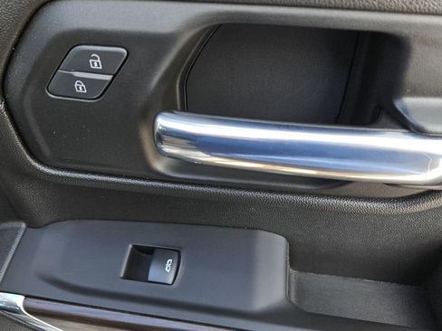 Used 2021 GMC Sierra 1500 SLT image 32