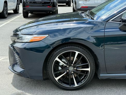 Used 2020 Toyota Camry XSE FWD image 11